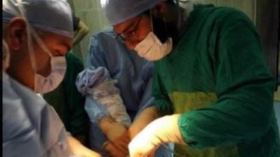 نجاح عملية تركيب مفصل ثنائي القطبين لمسنة بمستشفي طور سيناء