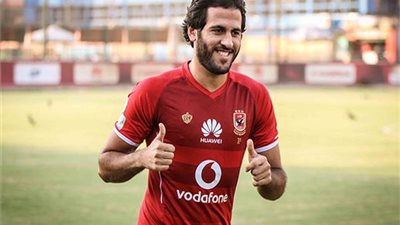 مروان محسن يحرز الهدف الأول للأهلي في شباك شبيبة الساورة