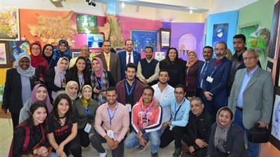 بالصور .. افتتاح معرض 