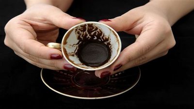 السجن 3 سنوات لـ قارئة الفنجان.. لجأت للعرافة من اجل عريس المستقبل