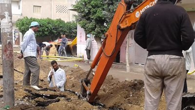 غراب يتابع مراحل توصيل الغاز الطبيعي لمدينة فاقوس
