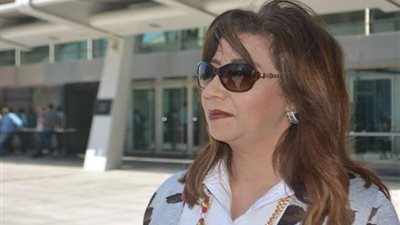 هالة عثمان خلال منتدى الصفوة تطالب هيئة قومية للسوشيال ميديا