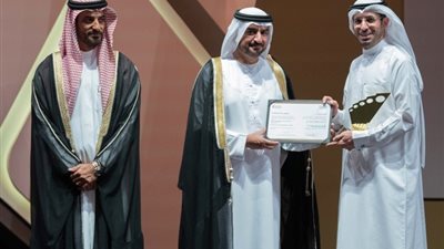 القاسمي يكرم الفائزين بجائزة الشارقة للاتصال الحكومي بدورتها السادسة