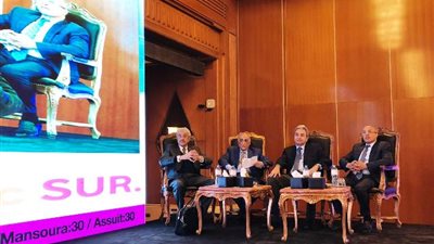 انطلاق مشروع علمى لتواصل 500 جراح مصرى بالقمر الصناعى