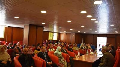 التربية الرياضية بالسادات تكرم الأمهات في الاحتفال السنوى بعيد الام