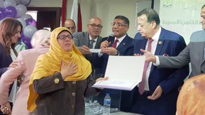 مجلس أمناء القاهرة الجديدة يوزع 67 رحلة عمرة للأمهات المثاليات