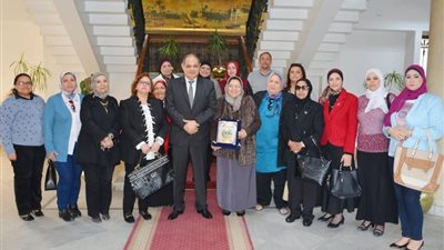 محافظ الغربية .. يكرم الأمهات المثاليات ويؤكد ان المرأة لعبت دوراً مثالياً فى إستقرار الوطن