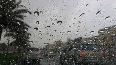 امطار غزيرة وكرات من الثلوج على مدينة بيلا