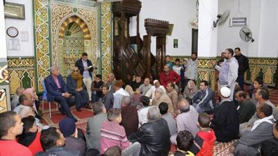 محافظ المنوفية يقوم بجولة تفقدية ويستمع لطلبات الأهالى بقرية زوير مركز شبين الكوم