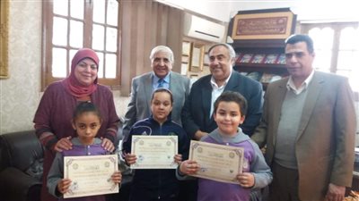 تعليم الخانكة يكرم حفظة آلقرآن الكريم