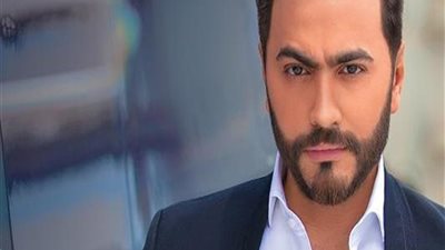 تامر حسني يكشف سبب تأجيل حفله بالمنصورة
