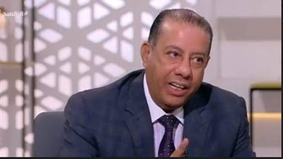 رئيس مصلحة الضرائب يناقش الاجراءات الجديدة مع 