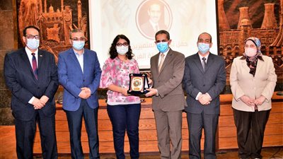 محافظ الغربية يكرم عدداً من أبناء المحافظة في احتفالية كبرى -صور