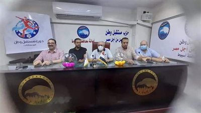 امين لجنة الخطة والموازنة يجرى قرعة دوري مستقبل وطن بأسيوط