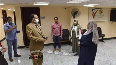 جامعة سوهاج تواصل تجهيز مركز تنمية الموارد البشرية تمهيداً لتشغيله..صور