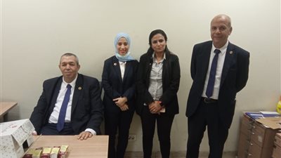 ضبطت راكب يحاول تهريب زجاجات الكونترمال المخدر