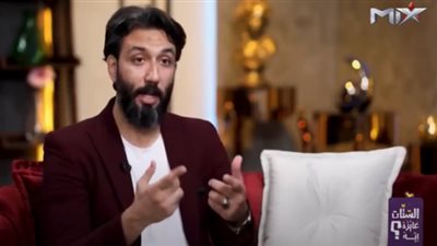 بالفيديو.. استشاري علاقات: الرجل الرافض لنزول زوجته للعمل 