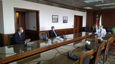 عبد العاطى: تحسين الوضع الاقتصادي والاجتماعى للمزارعين هو الهدف من المشروعات القومية في المياه