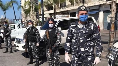 إصابة عناصر من قوى الأمن خلال مطاردة سجناء فروا من مخفر في لبنان