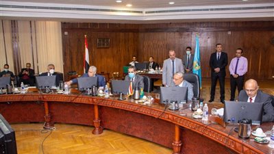 مجلس جامعة طنطا يقررحظر تداول الكتب الورقية من العام الجامعى الجديد
