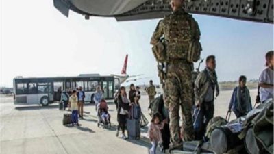 وصول أول مجموعة من اللاجئين الأفغان إلى مقدونيا الشمالية