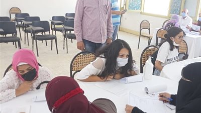 إجراء اختبارات القبول للالتحاق بالمدرسة الفندقية بالسويس