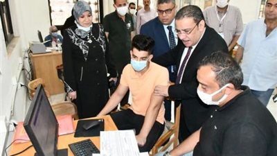 500 طالب سجلوا رغباتهم بمكتب تنسيق جامعة القناة في المرحلة الثانية ..صور