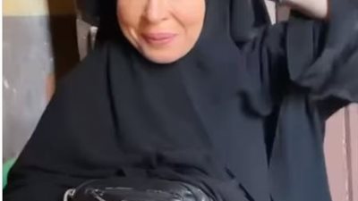 كلاكيت تانى مرة.. الراقصة دينا تثير الجدل بالنقاب.. فيديو