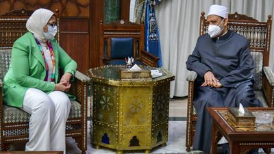 وزيرة الصحة تلتقي شيخ الأزهر لبحث سبل التعاون في دعم القطاع الصحي