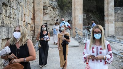 اليونان تفرض 50 ألف يورو على القطاعات الصحية التي تصدر شهادات كوفيد مزيفة