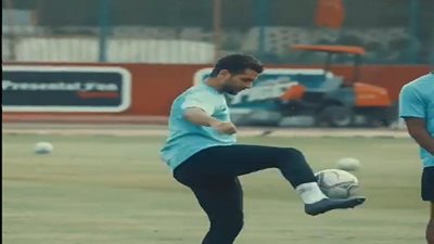 الاهلى يحتفى بصانع العابه فى التدريبات الجماعية