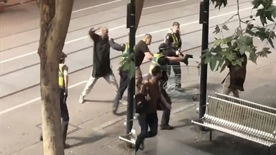 صومالي يطعن خمسة أشخاص على متن حافلة بإيطاليا