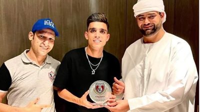 شاهد.. رابطة محبي الزمالك بالإمارات تُكرم أشرف بن شرقي