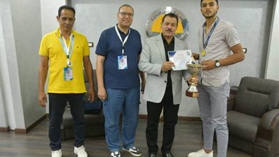 رئيس جامعة الوادى الجديد يكرم الفائزين ويشكر التنظيم الرائع للبطولة