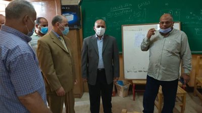 وكيل التعليم ببنى سويف يتابع استعدادات العام الدراسى الجديد.. بالصور