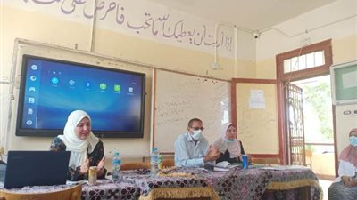 جامعة القناة تناقش تدوير المخلفات وترشيد المياه في مدرسة المحسمة بالإسماعيلية..صور