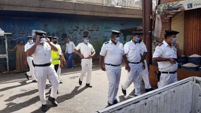 تحرير ١٢١ محضر أشغال وإزالة إدارية وباعة جائلين فى حملة مرافق بمدينة الأقصر