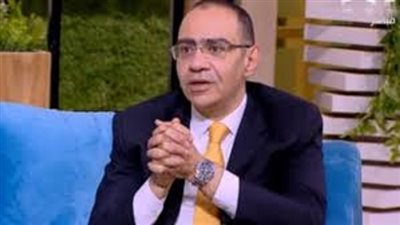 حسام حسني يتحدث عن أهمية اللقاح فى مواجهة متحورات كورونا.. فيديو