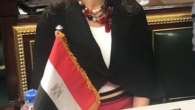 مايا مرسي: ماريان عازر نموذج نسائي نفخر به