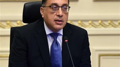 رئيس الوزراء يتابع الموقف الخاص بمخططات إنشاء محطات تحلية مياه البحر