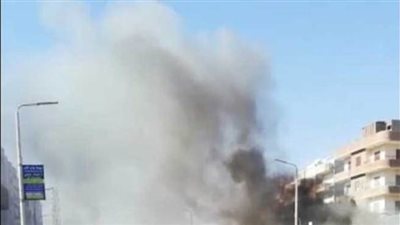 نشوب حريق ضخم فى ٣ محلات تجارية بالغردقة
