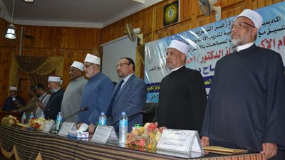 تسوية الخصومات الثأرية دورة تدريبية للوعاظ وأعضاء لجان المصالحات بمقر جامعة الأزهر بأسيوط