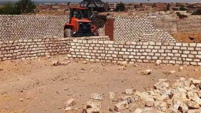 محافظ أسوان يتابع حملات الموجة 18 لإزالة التعديات في نصر النوبة ..صور