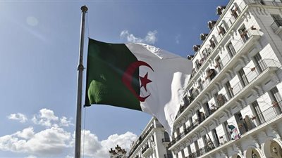 الجزائر تدين محاولة الانقلاب بالسودان وتدعو لتعزيز إرساء الديمقراطية