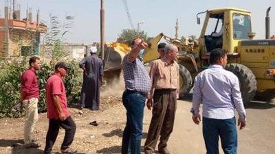 إصلاح ورفع كفاءة أعمدة الإنارة بطريق الصوفية تلراك في أولاد صقر..صور