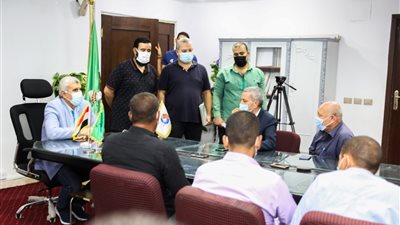 مياه المنيا: تكريم المحصلين والقراء المتميزين ومديرى الإدارات العامة بالقطاع التجارى