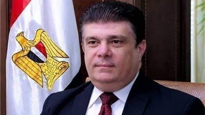 حسين زين يشارك بالمنتدى الدولى للاتصال الحكومي بالشارقة