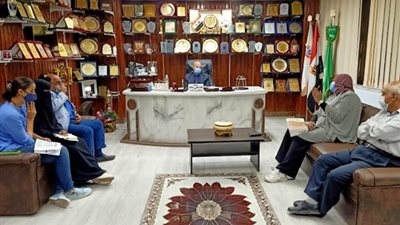 وكيل وزارة الصحة بالشرقية يجتمع بمديري الإدارات الصحية لمناقشة الخطة اليومية لتطعيم المواطنين