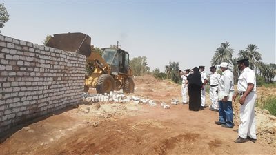 إزالة ٧ حالات تعدى فى موجة الإزالة الـ 18 بمركز اسنا جنوب الأقصر