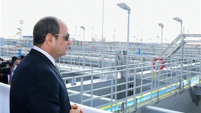 الرئيس السيسي يفتتح محطة معالجة مياه مصرف بحر البقر.. صور